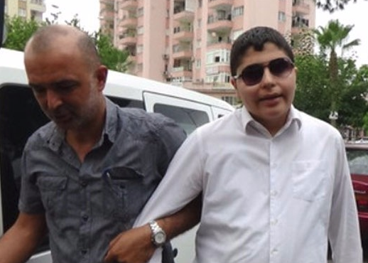 Cezaevindeki görme engelli gazeteci Cüneyt Arat’tan mesaj var