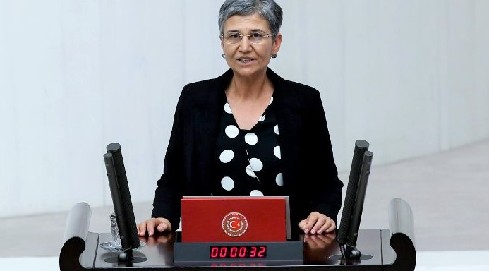 TBMM Genel Kurulu, Türkiye Büyük Millet Meclisi (TBMM) Başkanvekili Süreyya Sadi Bilgiç başkanlığında toplandı. Genel kurul çalışmalarına katılan HDP Hakkari Milletvekili Leyla Güven yemin ederek görevine başladı. ( Raşit Aydoğan - Anadolu Ajansı )