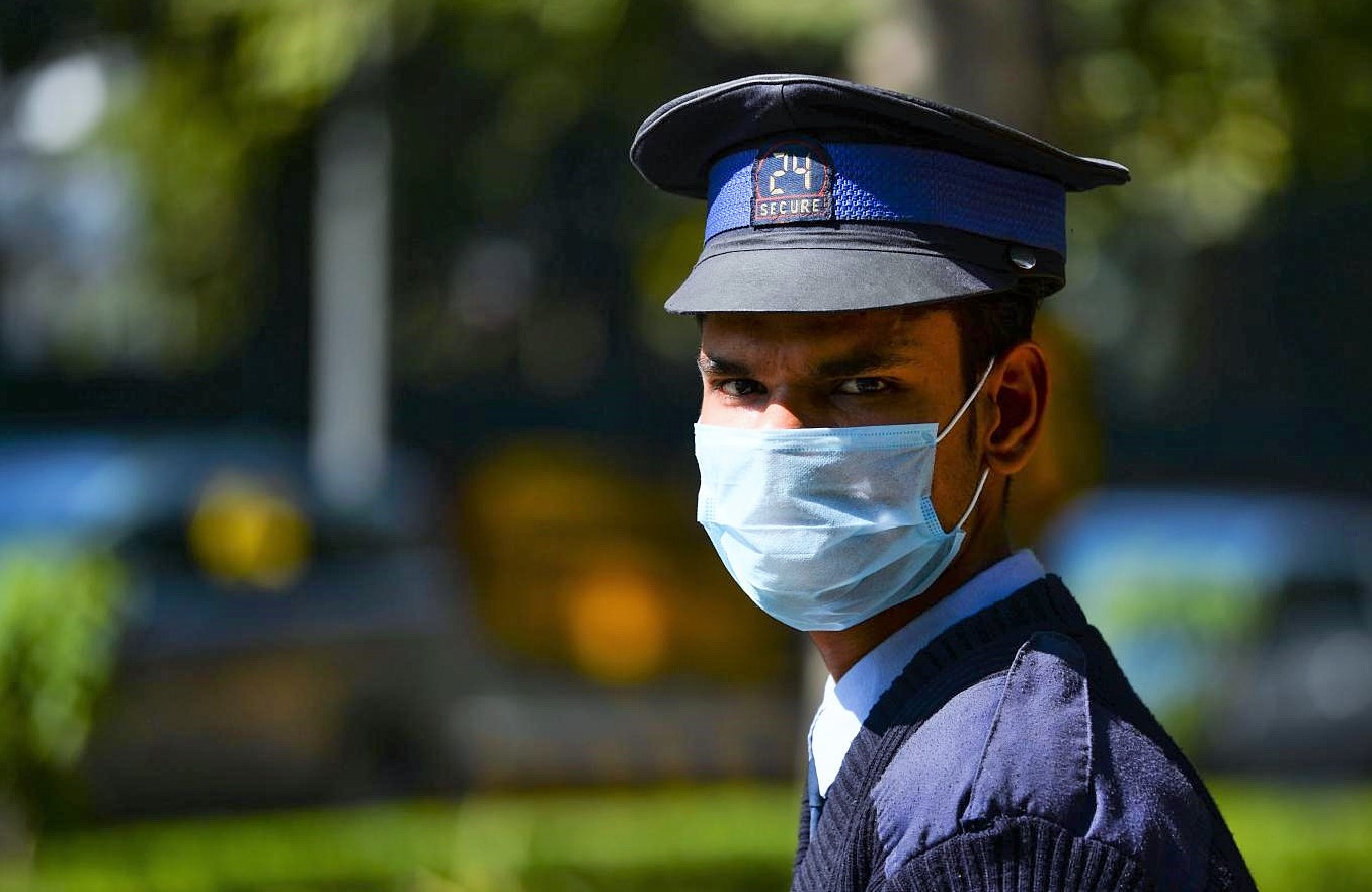 50’den fazla ülkede, 1,7 milyar insan koronadan evden çıkamıyor