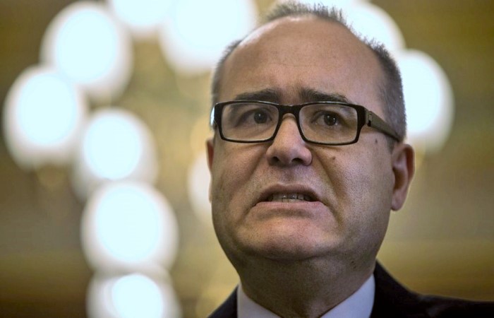 Vitroia Eyalet’inde Türk kökenli Bakan Somyürek görevinden azledildi