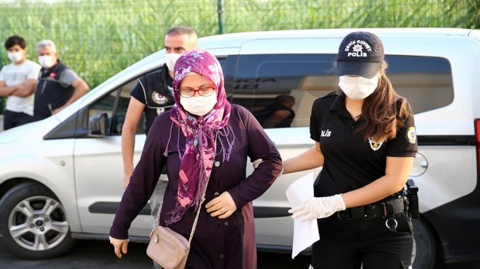 ‘Suçlama’ tutuklu yakınlarına erzak vermek: Özel harekat destekli operasyonda 63 gözaltı