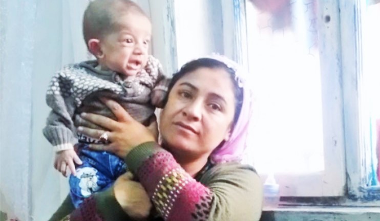 Anne babaları tutuklandı: Çocuklar sokakta anne babalarını arıyor