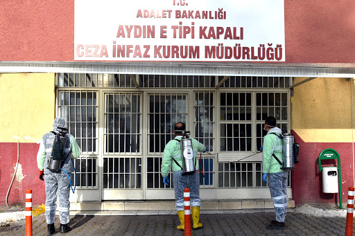 Cezaevi Müdürü talimatı verdi: Aydın cezaevindekilere nefes almak bile yasak