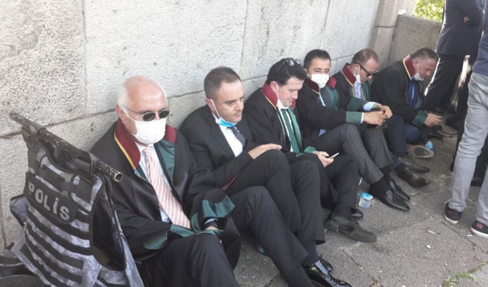 Durakoğlu: Bu fotoğrafı kimseye göstermeyin ben utanıyorum