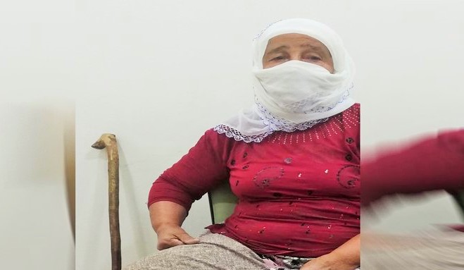 Bastonla adliyeye getirilen 70 yaşındaki Hayriye Demir serbest bırakıldı