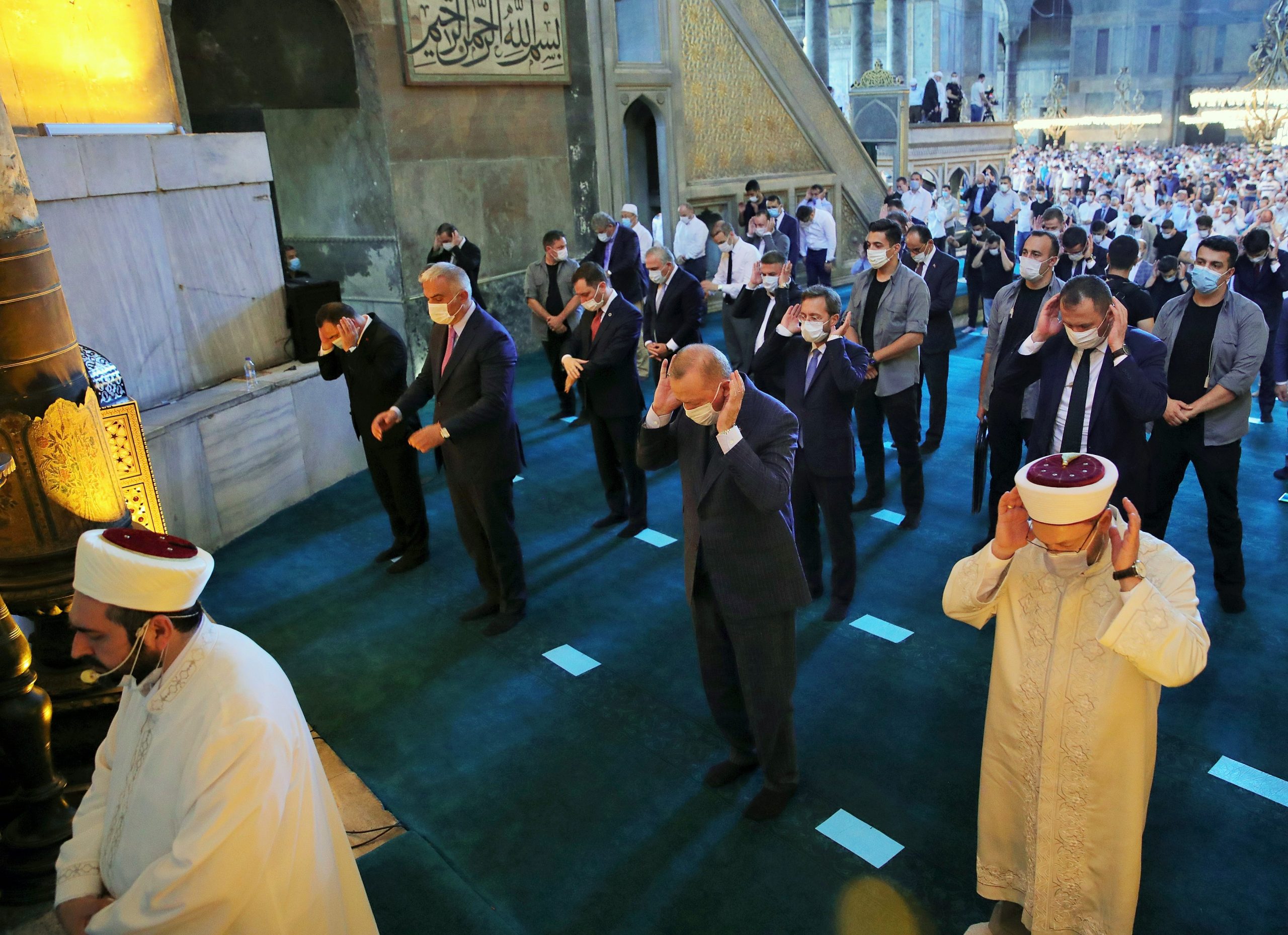 Doç. Dr. Üner: Ayasofya açılışında 3 bin kişiye hastalık bulaştı