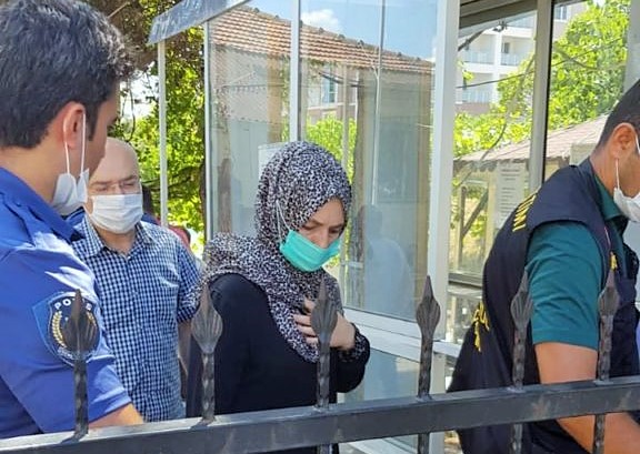 Kadınlara zulüm devam edyor: Gözaltında fenalaşan hasta  bayan, taburcu edildi tekrar gözaltına alındı