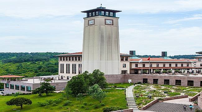Koç Üniversitesi’nden YKS’de derece yapan öğrenciye ‘KHK’ engeli