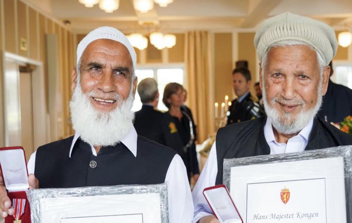 Cami katliamını engelleyen Pakistanlılara Kraliyet madalyası