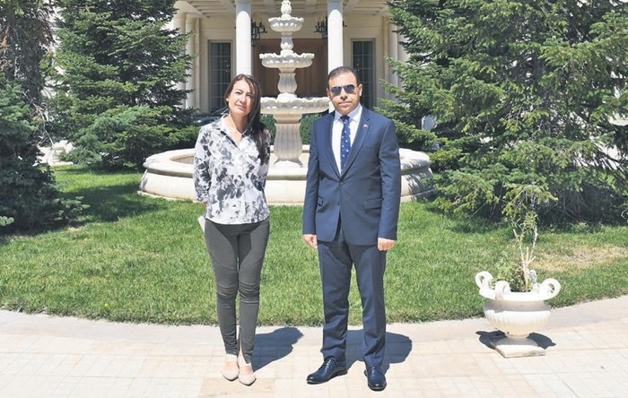 İpek ailesine ait evi Havuz Medyasını gezdiren TMSF Başkanı’na tepki: Senin annen, eşin yok mu?