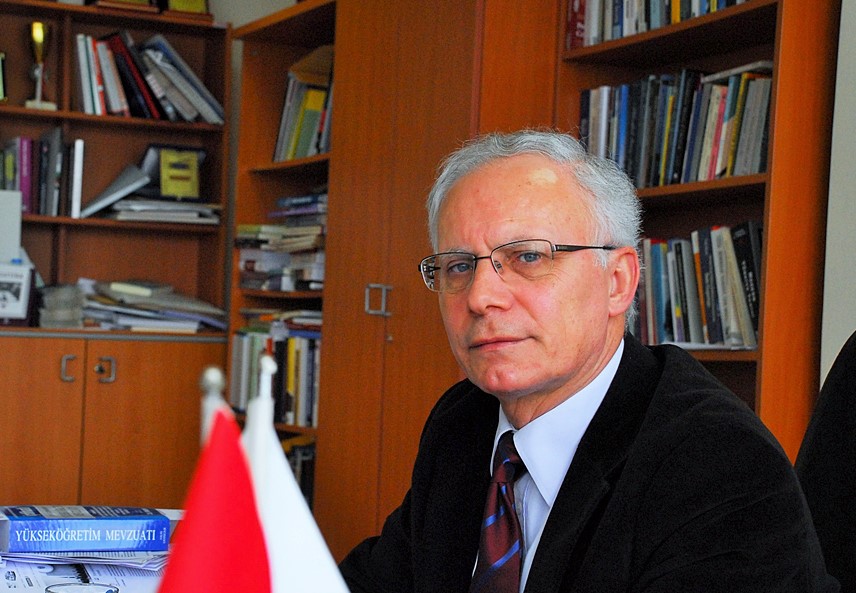 Prof. Dr. Erdoğan: Hukukun tahribi açısından, cuntacılar bile bu kadar ileri gitmemişti!