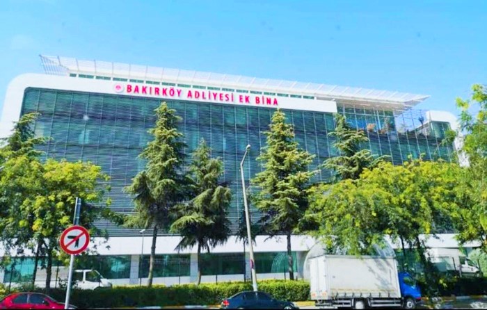 Adliye Zaman’a taşındı: Mahkemeler, gasp edilen binasında adalet dağıtacak!