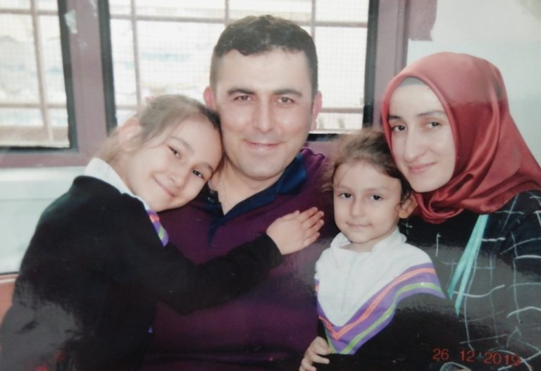 Babaları 4 yıldır cezaevindeydi bugün de anneleri tutuklandı