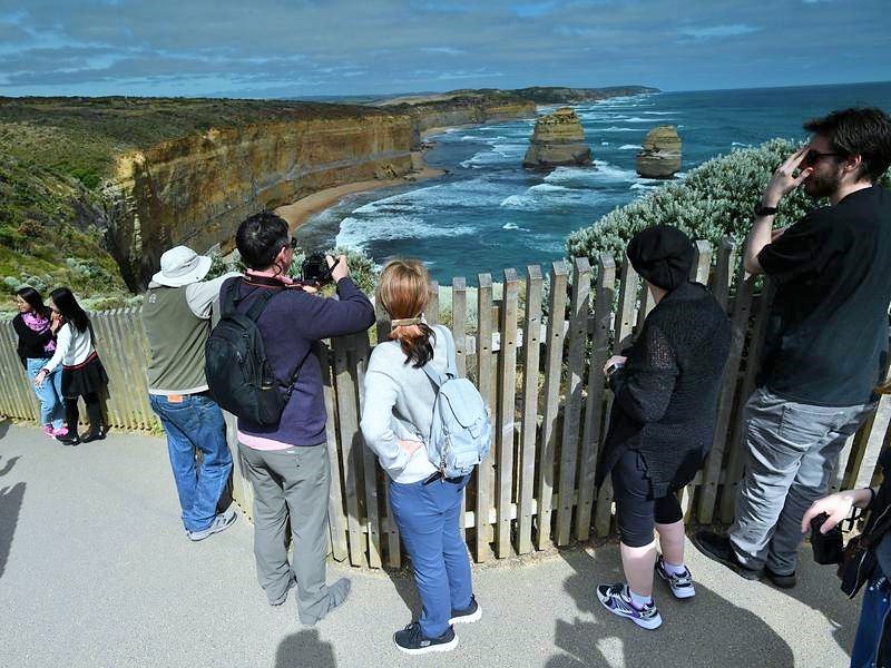Eyalet Hükümet’lerinden Kovid-19 paketi: NSW 100, Victoria ise 200 dolarlık kopun verecek