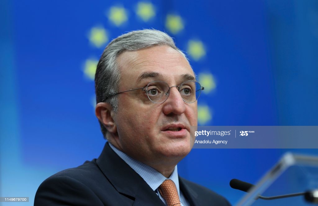 Ermenistan Dışişleri Bakanı Zohrab Mnatsakanyan istifa etti