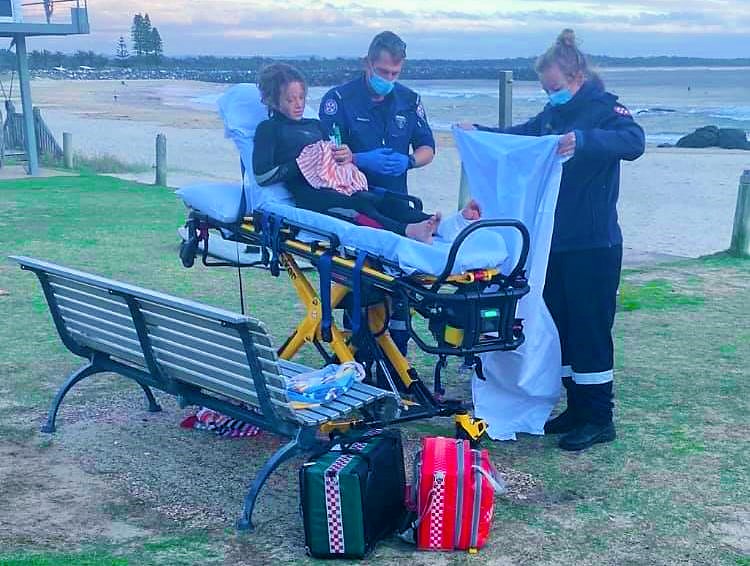 13 yaşındaki çocuk, Port Macqauire Plajı’nda köpek balığı saldırısına uğradı