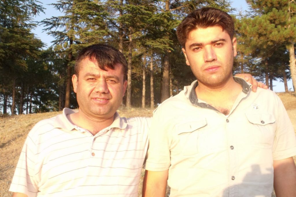 Biri mezara diğeri cezaevine: Gazeteci Mevlüt Öztaş’ın KHK’lı Polis kardeşi de cezaevine kondu