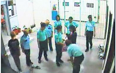 Cezaevi ve emniyette çıplak arama işkencesi: Aylardır hastaneye gidemeyenler var