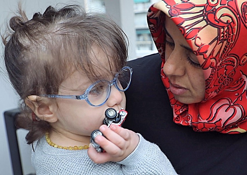 Cezaevi yönetiminden tutuklu anneye: Çocuğunu ayağından ranzaya iple bağla