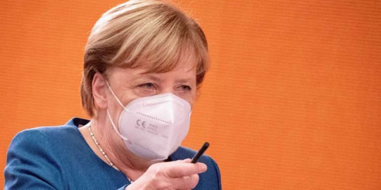 Almanya’da korona kısıtlamaları 7 Mart’a kadar uzatıldı