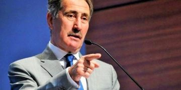 Eski Bakan Günay: AKP, devletin partisi oldu, kim ki kendini devlet zannederse, halk defterini dürer!