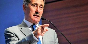 Eski Bakan Günay: AKP, devletin partisi oldu, kim ki kendini devlet zannederse, halk defterini dürer!