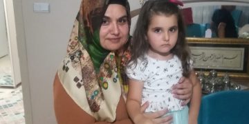 Minik Hafsa annesine kavuştu: Babası 1 yıl, annesi ise 6 aydan beri cezaevinde