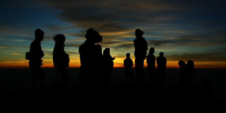CHP Milletvekili:AKP’ye oy vermiş gençlerin yüzde 47.3’ ülkeden ayrılmak istiyor