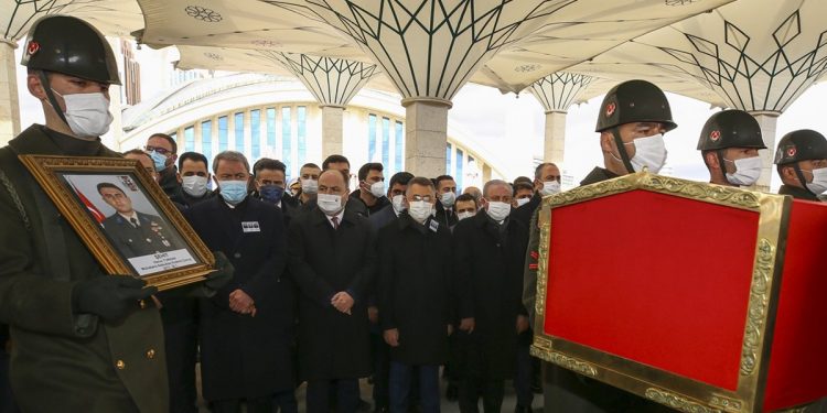 Yıllar önce kaçırıldıyar: 13 güvenlik görevlisinin cenazesi Kuzey Irak’ta bir mağarada bulundu