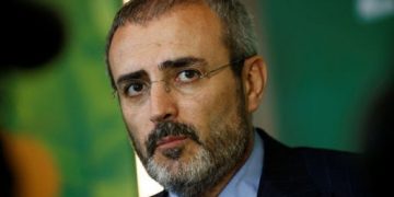 AKP’li Mahir Ünal: Bir dönem Türkiye’de bırakın bardağın içindeki suyu, bardak yoktu