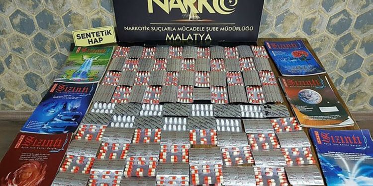 AKP’lilerin uyuşturucu gündemini değiştirme hamlesi: Uyuşturucu operasyonunda Sızıntı dergisi ‘ele geçirdi’