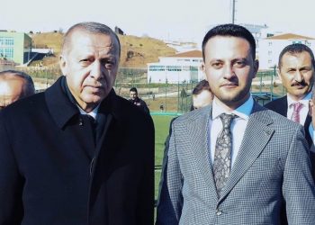 Gözaltına alındı: AKP’li Kürşat Ayvatoğlu’nun kokain ve kumar görüntüleri, sosyal medyada gündem oldu