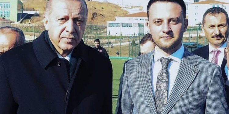 Gözaltına alındı: AKP’li Kürşat Ayvatoğlu’nun kokain ve kumar görüntüleri, sosyal medyada gündem oldu