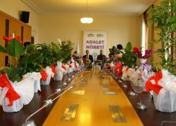 Gergerlioğlu’na ‘Seninleyiz’ çiçekleri