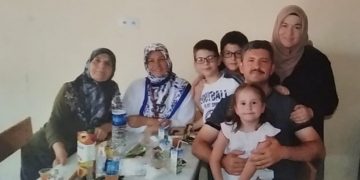 14 yaşındaki Serdar Meleş: Babam Çorum, annem İstanbul’da tutuklu; biz ise Manisa’dayız!