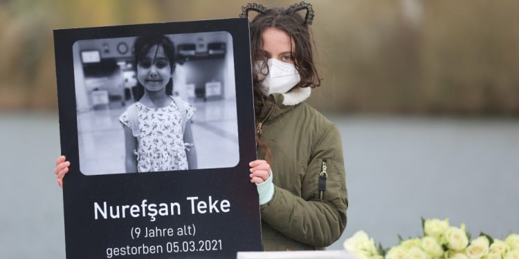 9 yaşındaki Nurefşan için Almanya’dan çığlık: Meriç ve Ege’deki çocuk facialarına karşı duyarlı olun