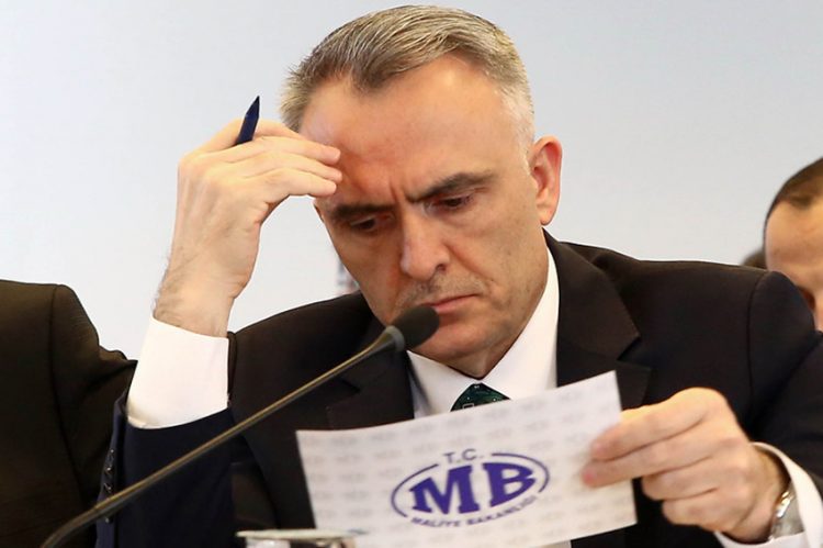 TBMM Plan ve Bütçe Komisyonunda, "Torba Tasarı" olarak bilinen Bazı Vergi Kanunları ile Kanun ve Kanun Hükmünde Kararnamelerde Değişiklik Yapılmasına Dair Kanun Tasarısının görüşülmesine başlandı.Maliye Bakanı Naci Ağbal, komisyonda nunum yaptı.