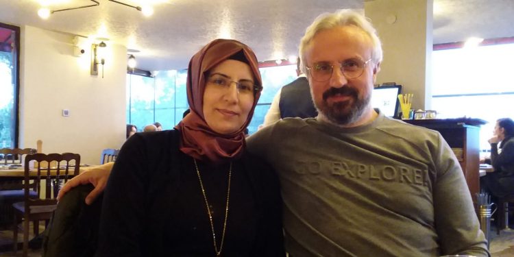 Koronaya yakalanarak vefat etti: Eşimi önce yoğun bakımlık hale getirdiler, sonra tahliye ettiler