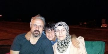 Koronaya yakalanarak vefat etti: Eşimi önce yoğun bakımlık hale getirdiler,  sonra tahliye ettiler