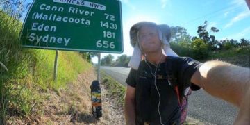Gezgin Melbourne’den kaykayıyla 9 haftada 2 bin 500 kilometre yol katetti