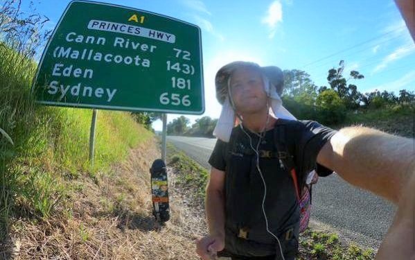 Gezgin Melbourne’den kaykayıyla 9 haftada 2 bin 500 kilometre yol katetti