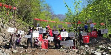Köylülerden, Cengiz İnşaat’a karşı arı kovanlı savunma