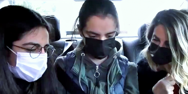 Demirtaş, eşi Başak Demirtaş’a: Boğaz’dan geçerken yavaş geçin, benim yerime de izleyin