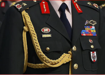 AKP’den yasa hazırlığı: İdari kararla emekli askerlerin rütbesi sökülecek