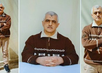Gergerlioğlu’ndan, cezaevinde ilk fotoğraf: Dimdik girdik içeri, dimdik çıkacağız