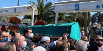 Mehmet Kutlular dualarla uğurlandı