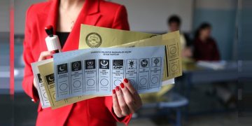 AKP kar gibi eriyor: Mansur Yavaş’a destek, Erdoğan’ı geride bıraktı