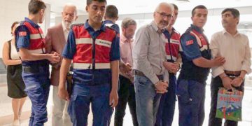 Gazeteci Mustafa Ünal’ın mektubunu paylaşan Elif Çakır: Görünürde suçu yok ama yine de suçlu!