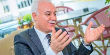 Yandaş ilahiyatçı Nihat Hatipoğlu yeniden YÖK üyeliğine seçildi