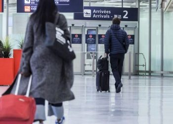 Almanya gri pasaport krizine karışanları sınır dışı ediyor